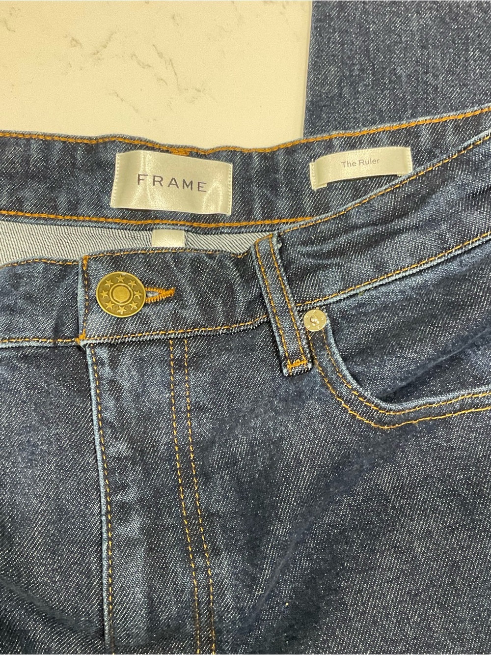 FRAME The Ruler Straight Leg Jeans Dark Wash Size 29 High Rise Classic Denim NWT - Picture 3 of 3